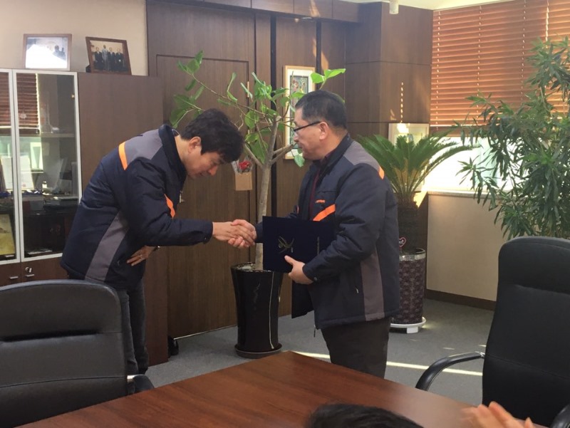 2019년 우수사원 표창4.jpg