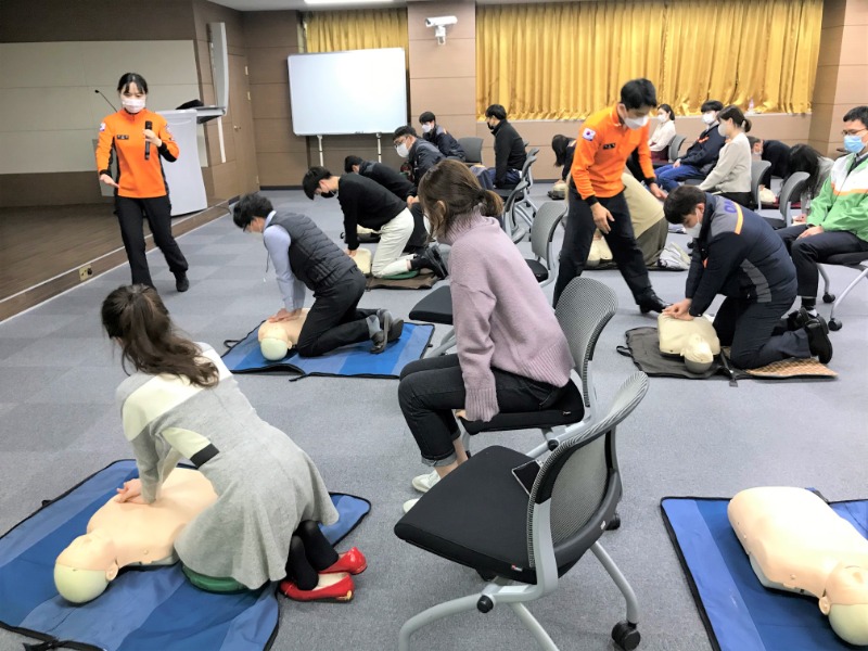 20.11.19 심폐소생술 교육_4.jpg